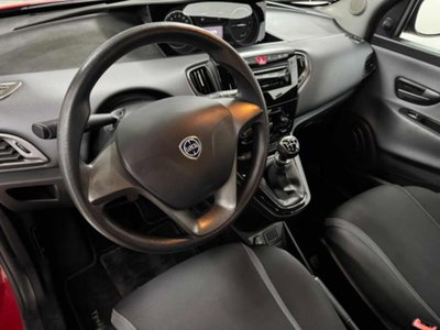 Lancia Ypsilon 1.2 69 CV 5 porte Gold (7)