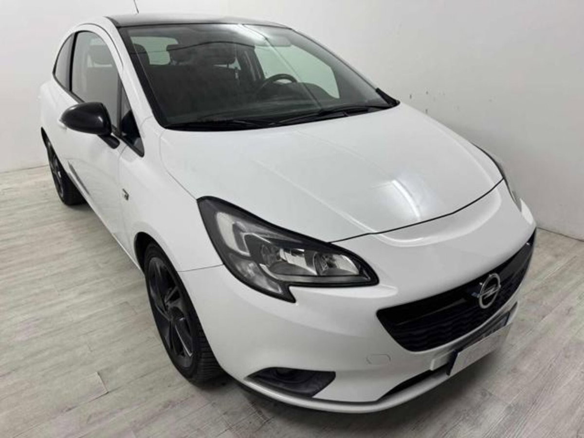 Opel Corsa Coupé 1.2 b-Color (3)