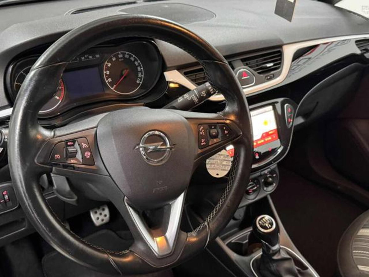 Opel Corsa Coupé 1.2 b-Color (6)