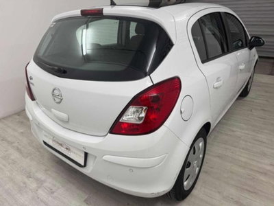 Opel Corsa 1.2 5 porte Cosmo (3)