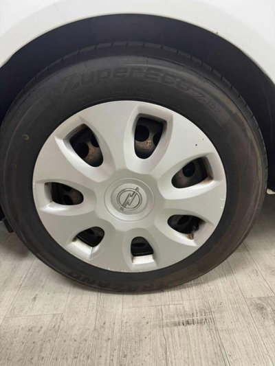 Opel Corsa 1.2 5 porte Cosmo (5)