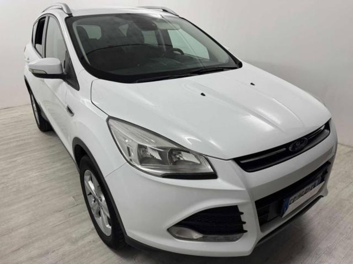 Ford Kuga 2.0 TDCI 120 CV S&S 2WD Titanium X (2)