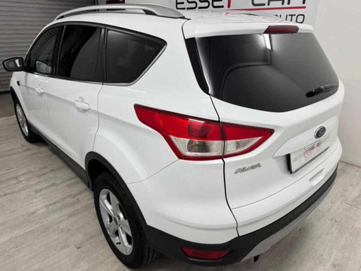 Ford Kuga 2.0 TDCI 120 CV S&S 2WD Titanium X (4)