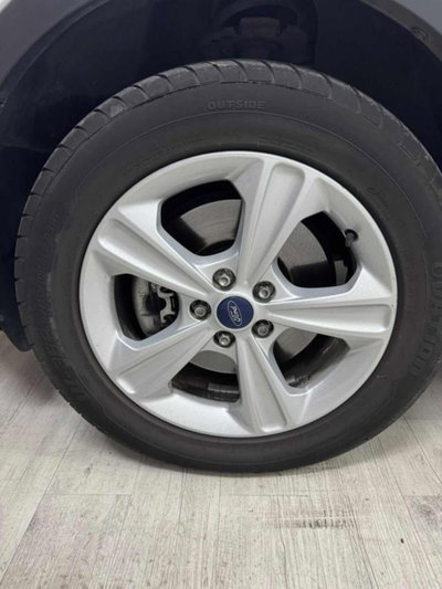 Ford Kuga 2.0 TDCI 120 CV S&S 2WD Titanium X (5)