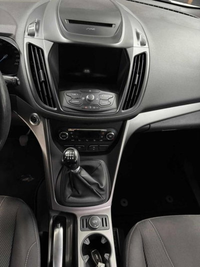 Ford Kuga 2.0 TDCI 120 CV S&S 2WD Titanium X (6)