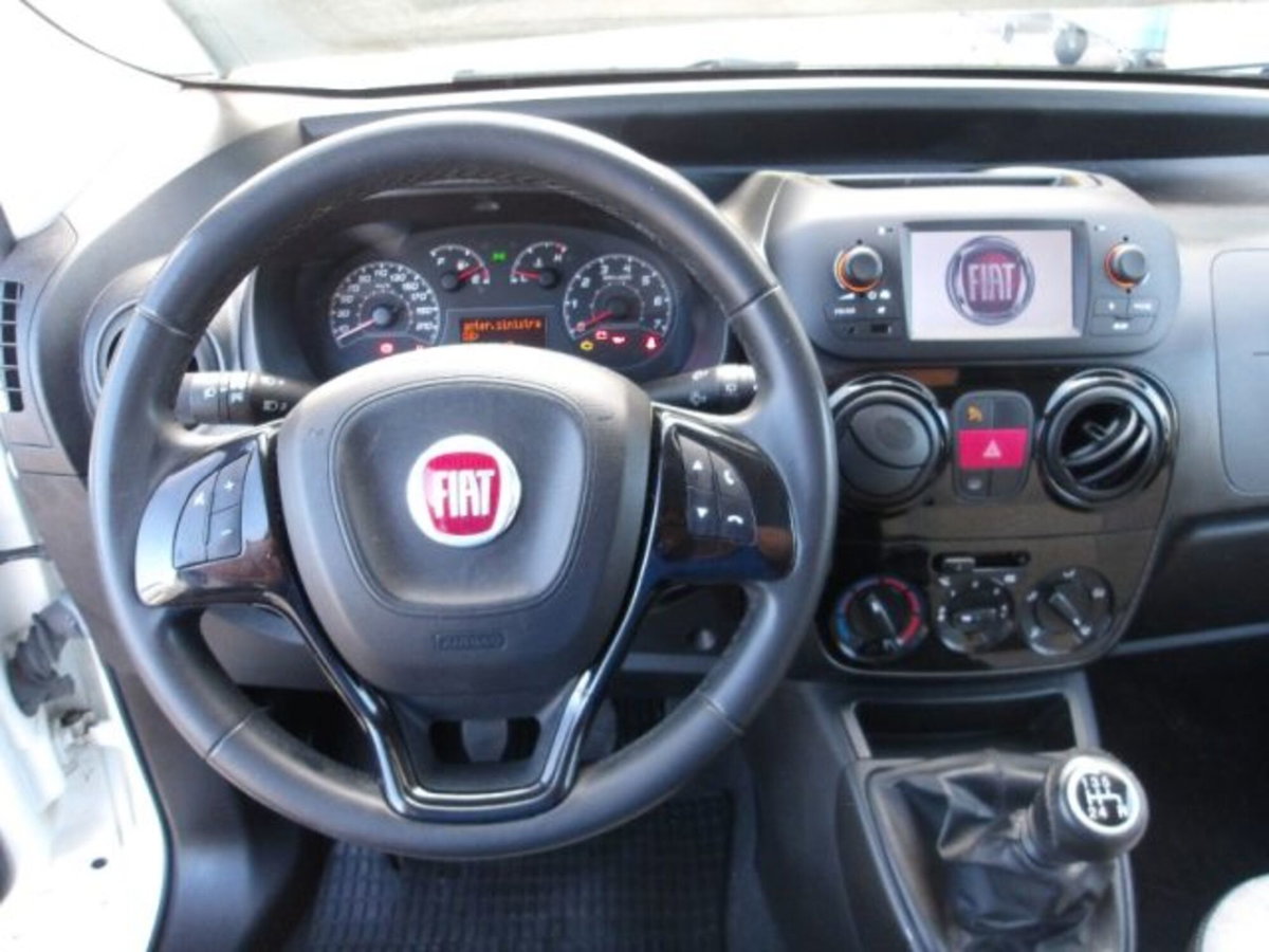 Fiat Qubo 1.4 8V 77 CV Lounge (12)