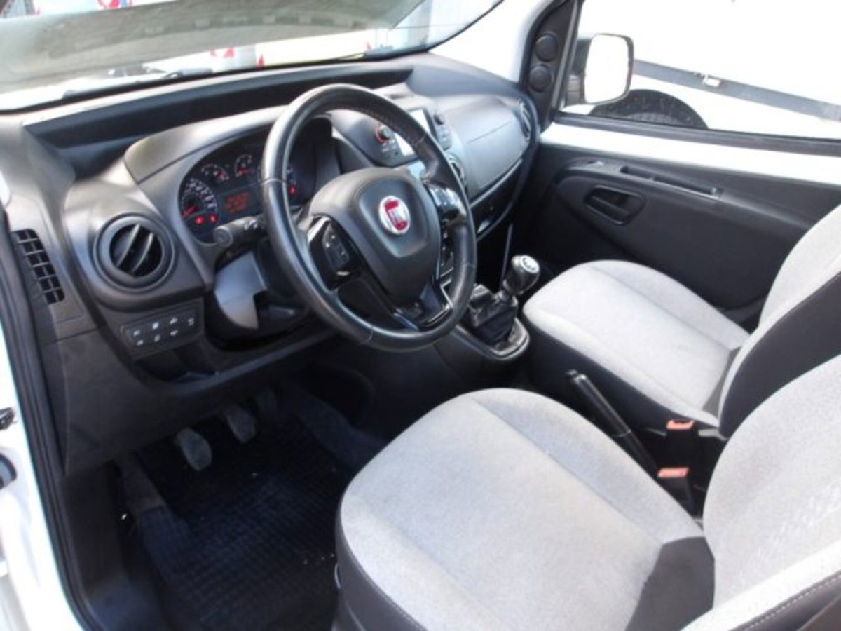 Fiat Qubo 1.4 8V 77 CV Lounge (9)