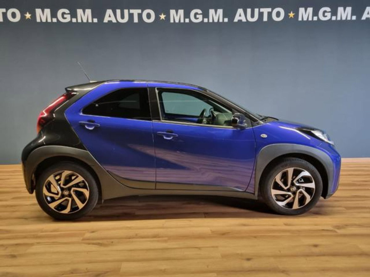 Toyota Aygo X 1.0 VVT-i 72 CV 5p. Undercover S-CVT (4)