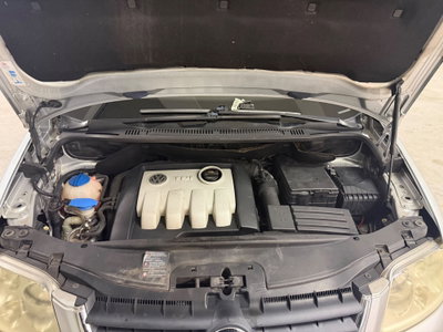 Volkswagen Touran 1.6 TDI Comfortline (10)