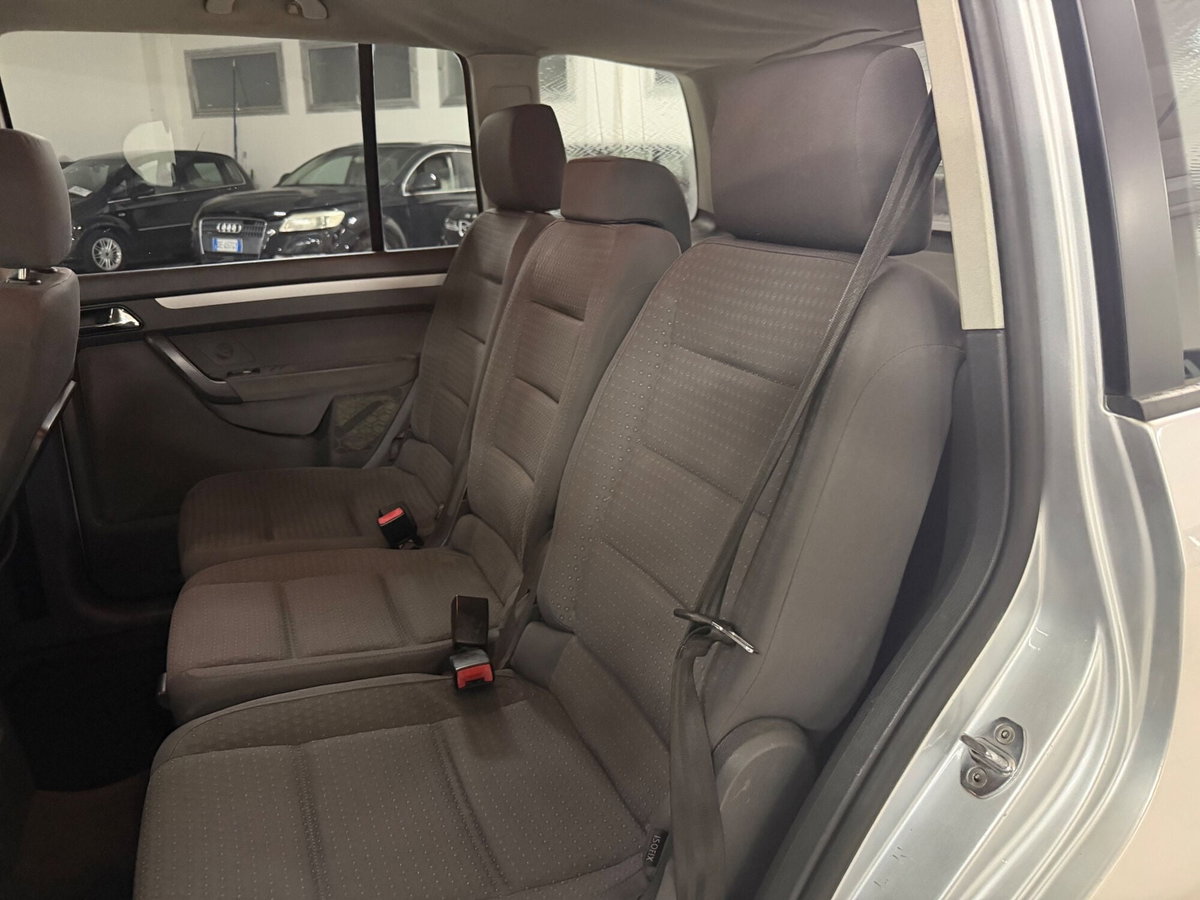 Volkswagen Touran 1.6 TDI Comfortline (12)