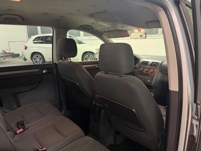 Volkswagen Touran 1.6 TDI Comfortline (14)