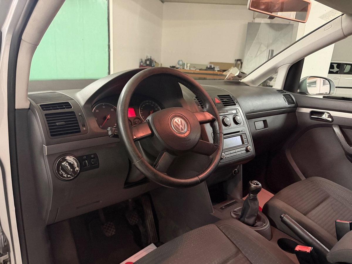 Volkswagen Touran 1.6 TDI Comfortline (19)