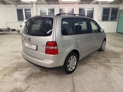 Volkswagen Touran 1.6 TDI Comfortline (5)