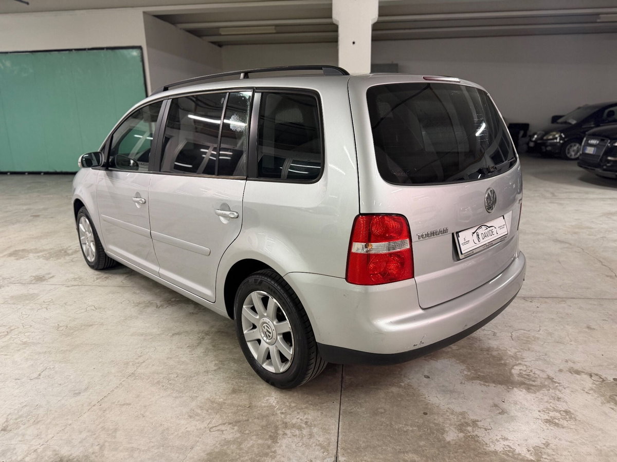 Volkswagen Touran 1.6 TDI Comfortline (7)