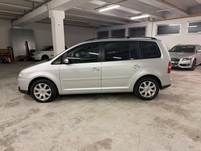 Volkswagen Touran 1.6 TDI Comfortline (8)