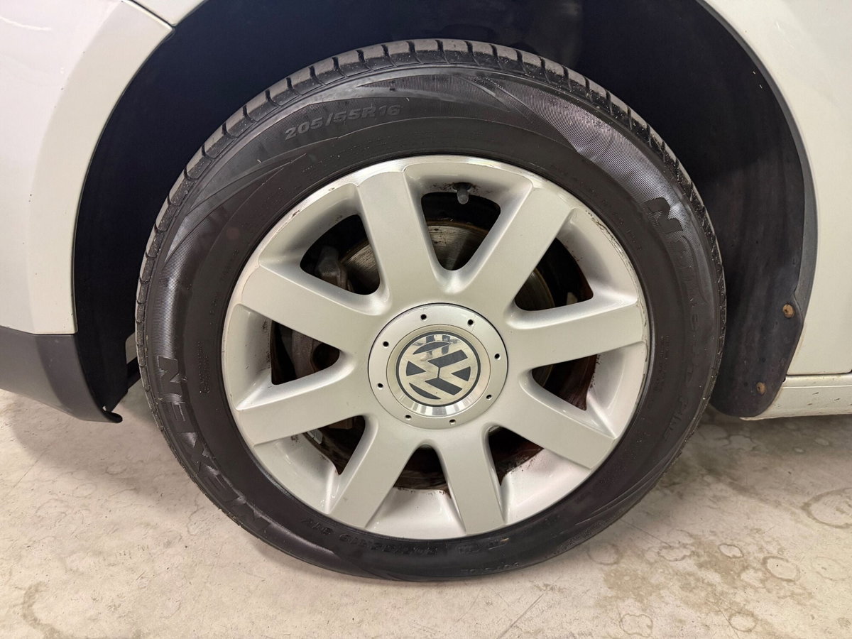Volkswagen Touran 1.6 TDI Comfortline (9)