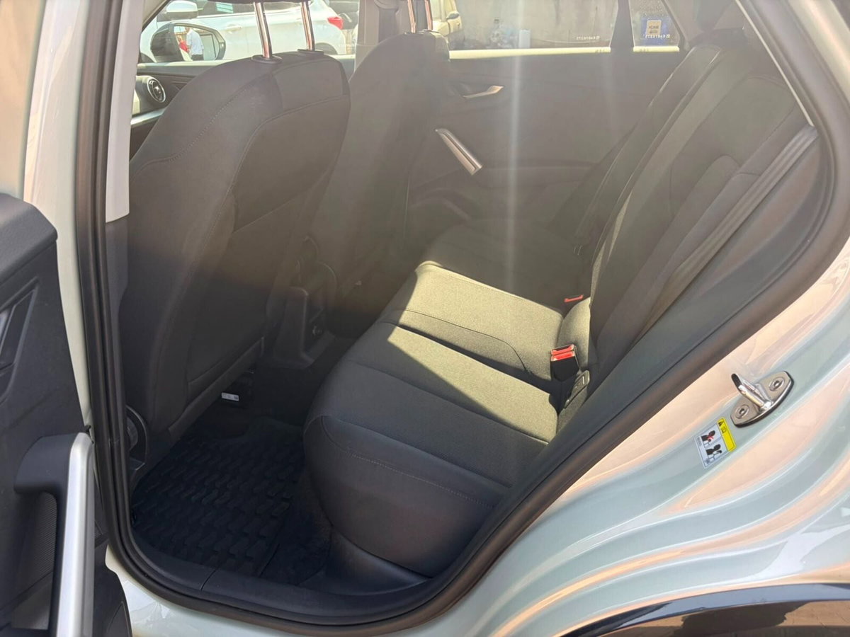 Audi Q2 Q2 35 TDI quattro S tronic Business Plus (8)
