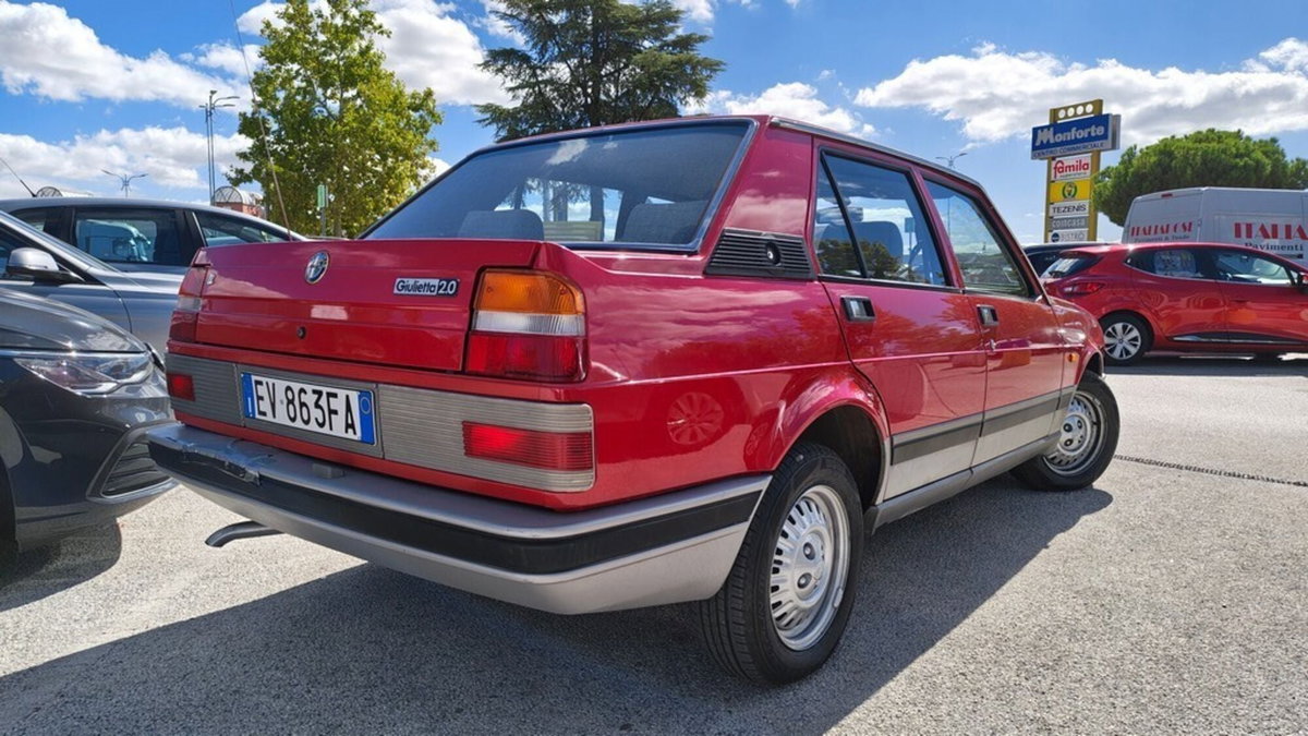 Alfa Romeo Giulietta 2.0 Ti (3)