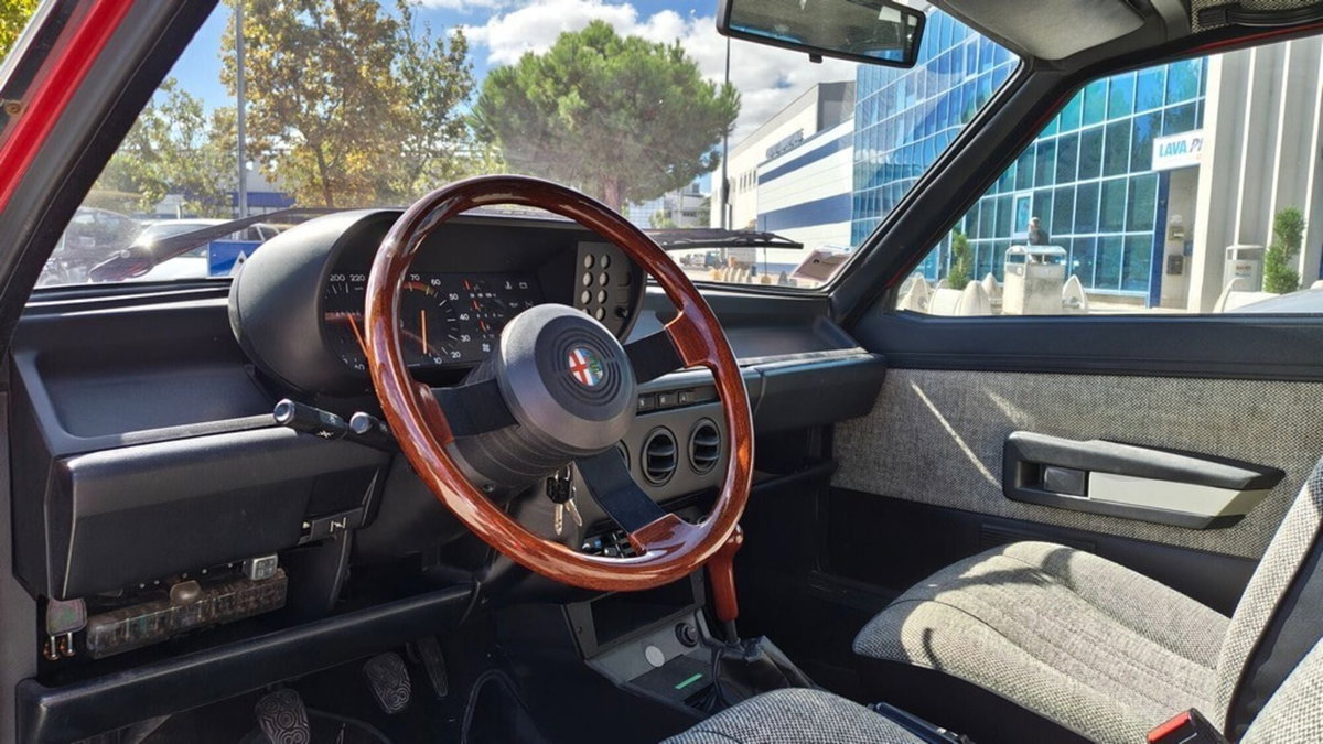 Alfa Romeo Giulietta 2.0 Ti (5)
