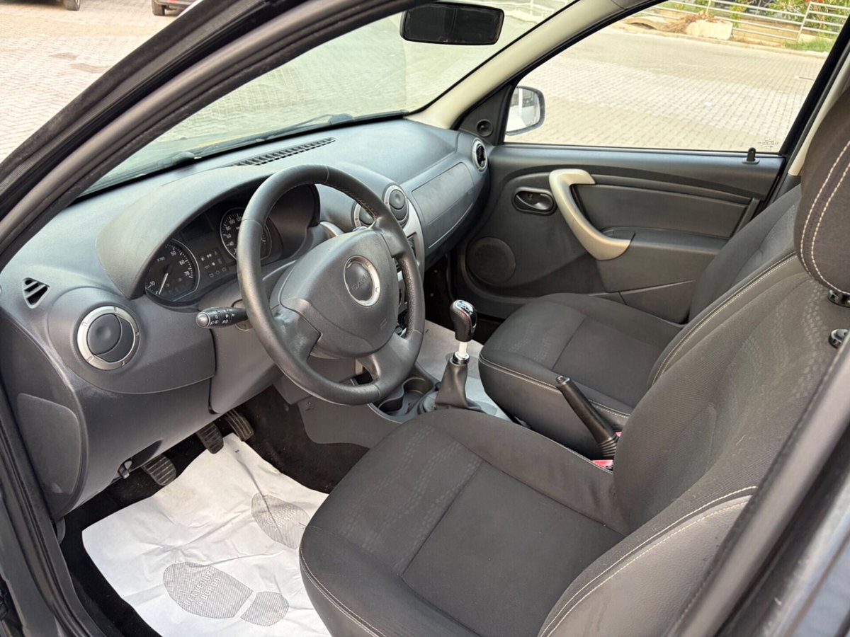 Dacia Duster 1.5 dCi 90CV 4x2 Ambiance (8)