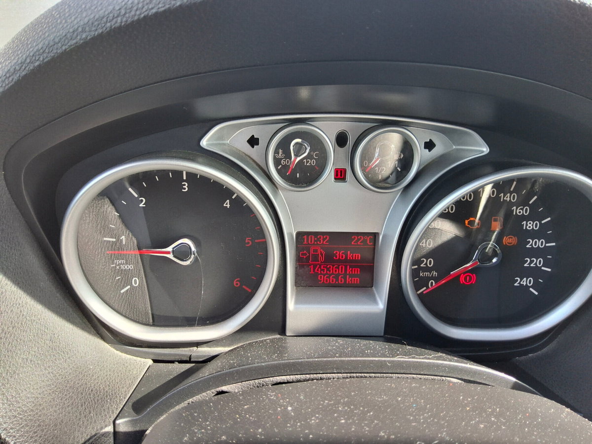 Ford Kuga 2.0 TDCi 136 CV 2WD Titanium DPF (9)