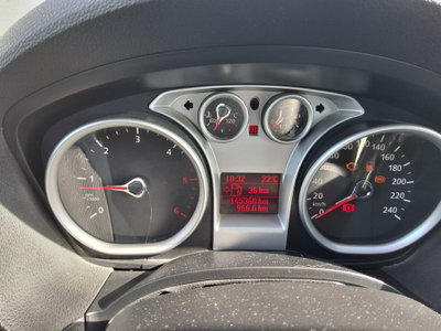 Ford Kuga 2.0 TDCi 136 CV 2WD Titanium DPF (9)