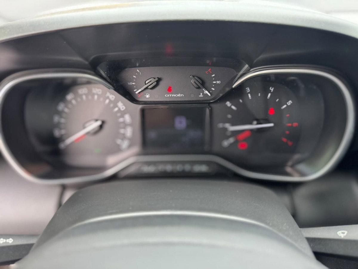 Citroen C3 Aircross BlueHDi 100 S&S Shine (15)