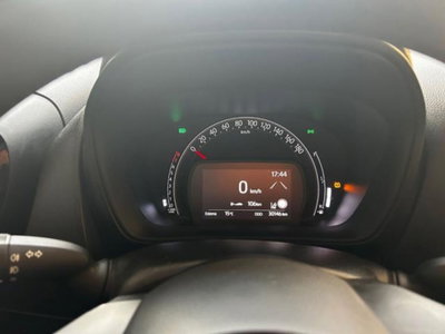Toyota Aygo X 1.0 VVT-i 72 CV 5p. Undercover S-CVT (8)