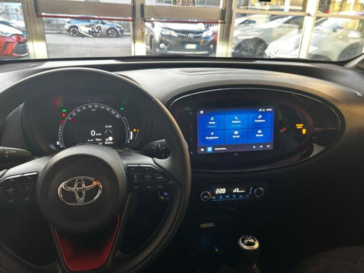 Toyota Aygo X 1.0 VVT-i 72 CV 5p. Undercover S-CVT (9)