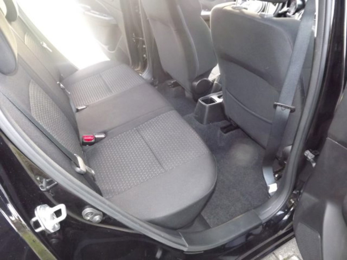 Suzuki Swift 1.2 Hybrid Top (14)