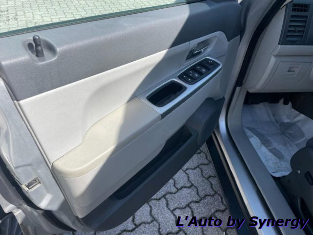 Jeep Cherokee 2.8 CRD DPF Limited (11)