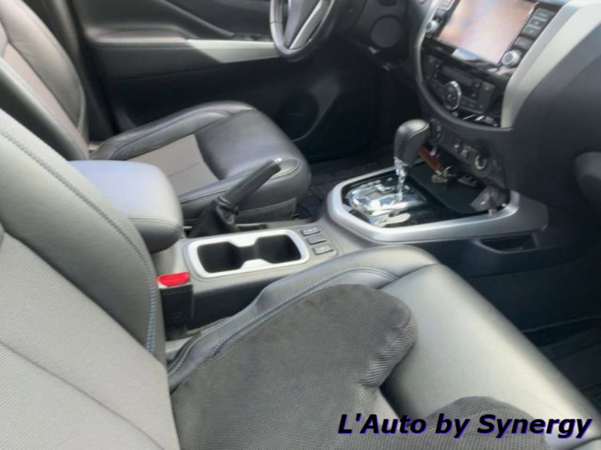 Nissan Navara 2.3 dCi 190 CV 7AT 4WD Double Cab N-Guard (5)