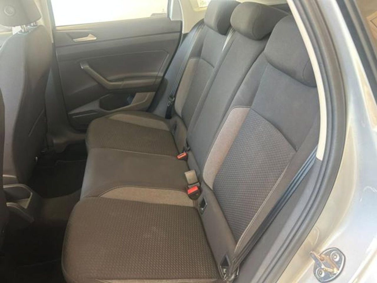 Volkswagen Taigo 1.0 tsi Life 95cv (6)