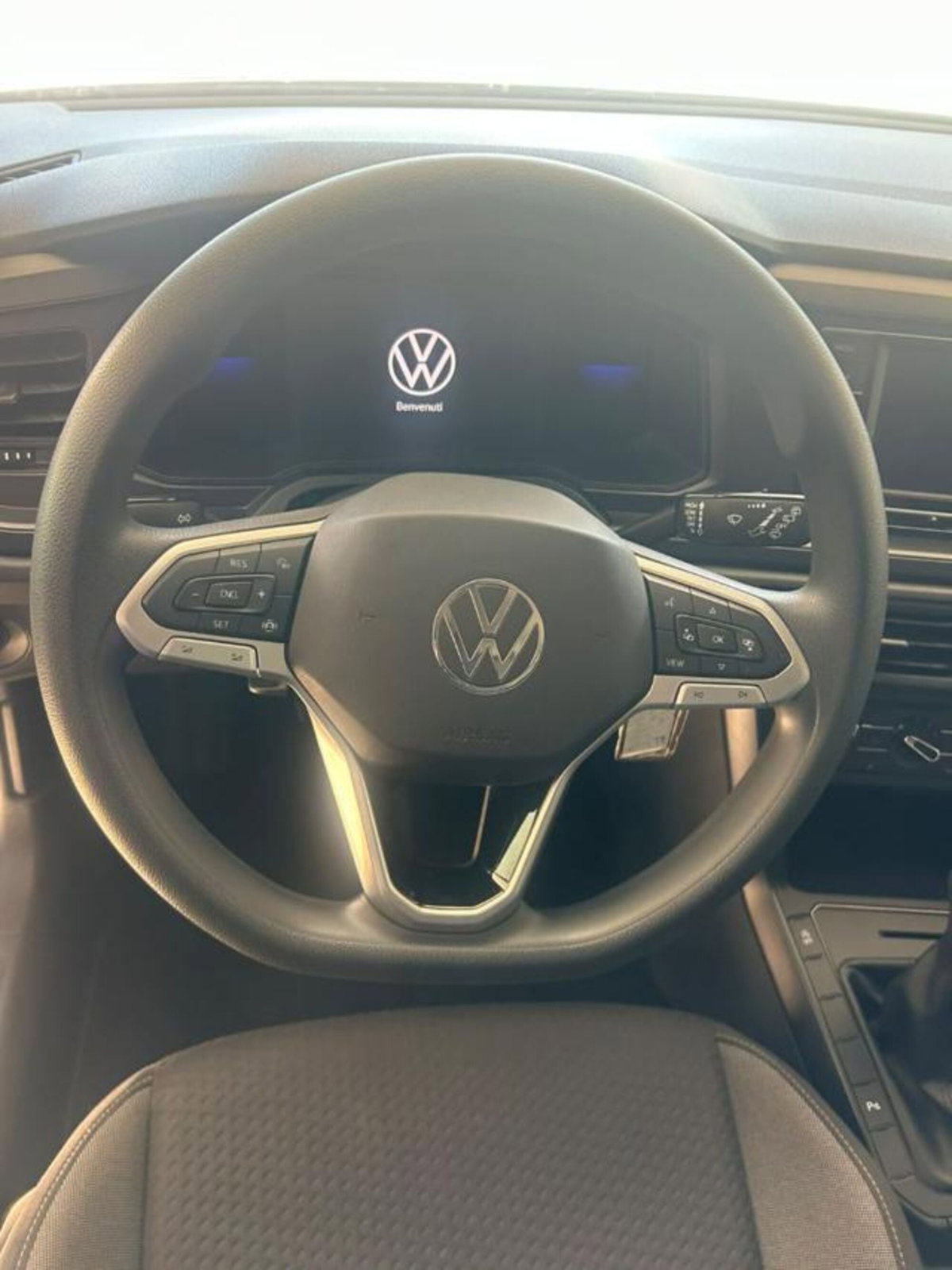 Volkswagen Taigo 1.0 tsi Life 95cv (7)