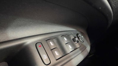 Alfa Romeo Junior 1.2 ibrida Sport Speciale 145cv edct6 (10)