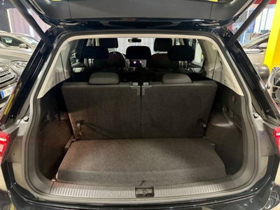 Volkswagen Tiguan Allspace 2.0 tdi R-Line 150cv dsg (8)