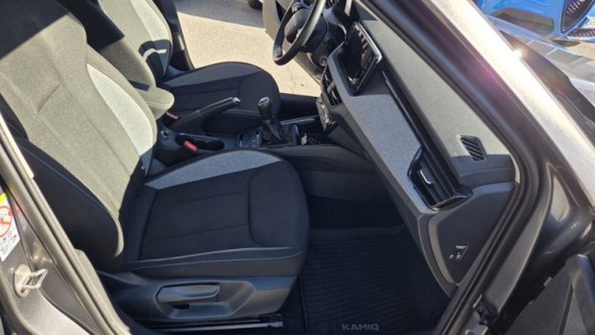 Skoda Kamiq 1.0 tsi Black Dots 95cv (10)