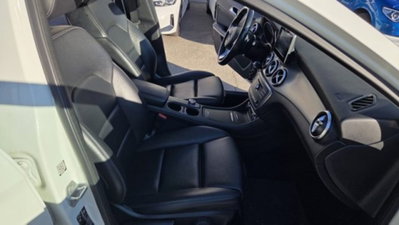 Mercedes-Benz GLA SUV 200 d Automatic Enduro (11)