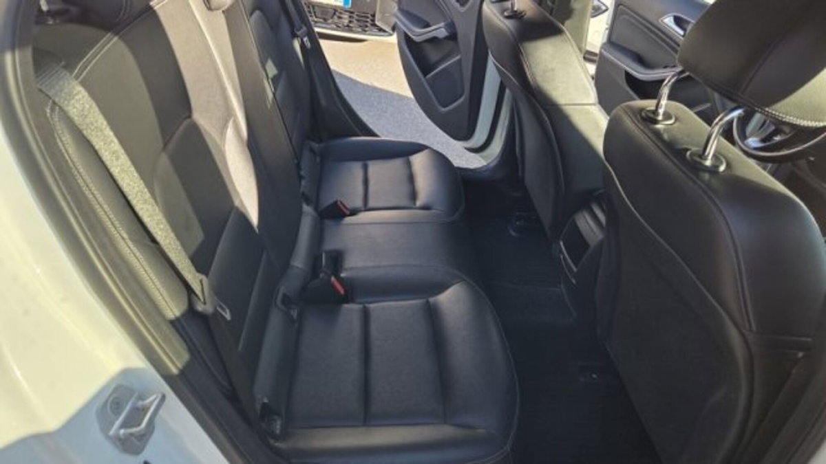 Mercedes-Benz GLA SUV 200 d Automatic Enduro (12)