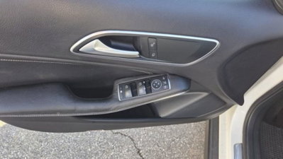 Mercedes-Benz GLA SUV 200 d Automatic Enduro (15)
