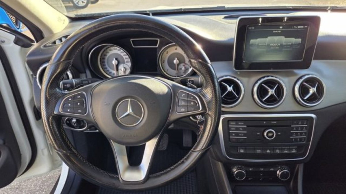 Mercedes-Benz GLA SUV 200 d Automatic Enduro (18)