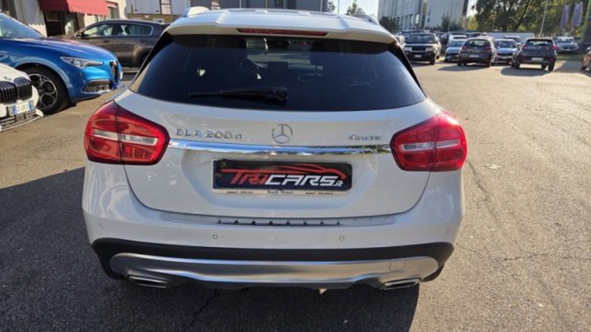 Mercedes-Benz GLA SUV 200 d Automatic Enduro (4)