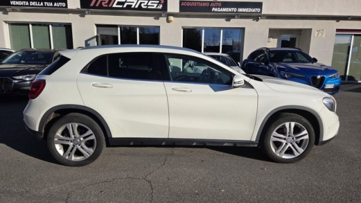 Mercedes-Benz GLA SUV 200 d Automatic Enduro (5)