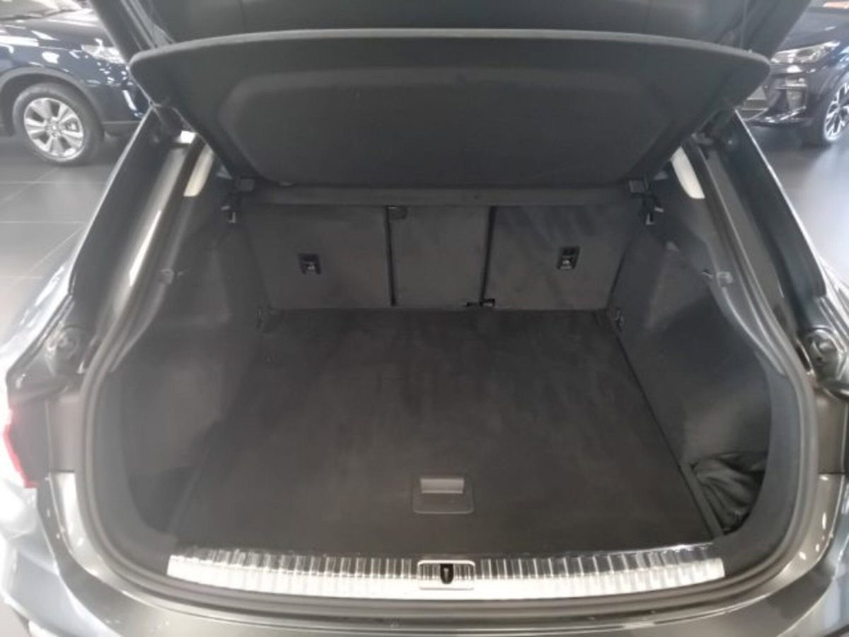 Audi Q3 Sportback 35 TDI quattro S tronic S line edition (11)
