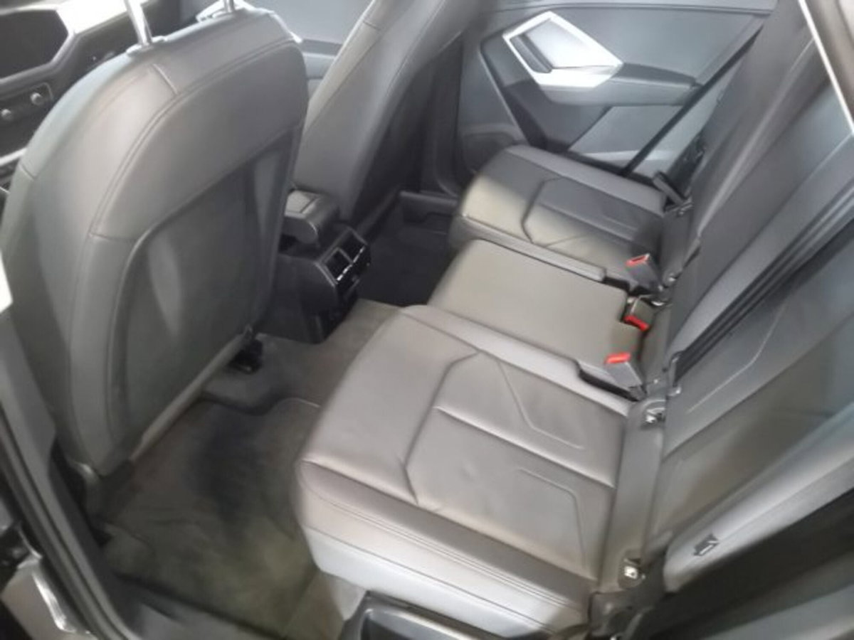 Audi Q3 Sportback 35 TDI quattro S tronic S line edition (14)