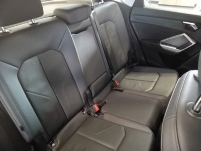Audi Q3 Sportback 35 TDI quattro S tronic S line edition (16)