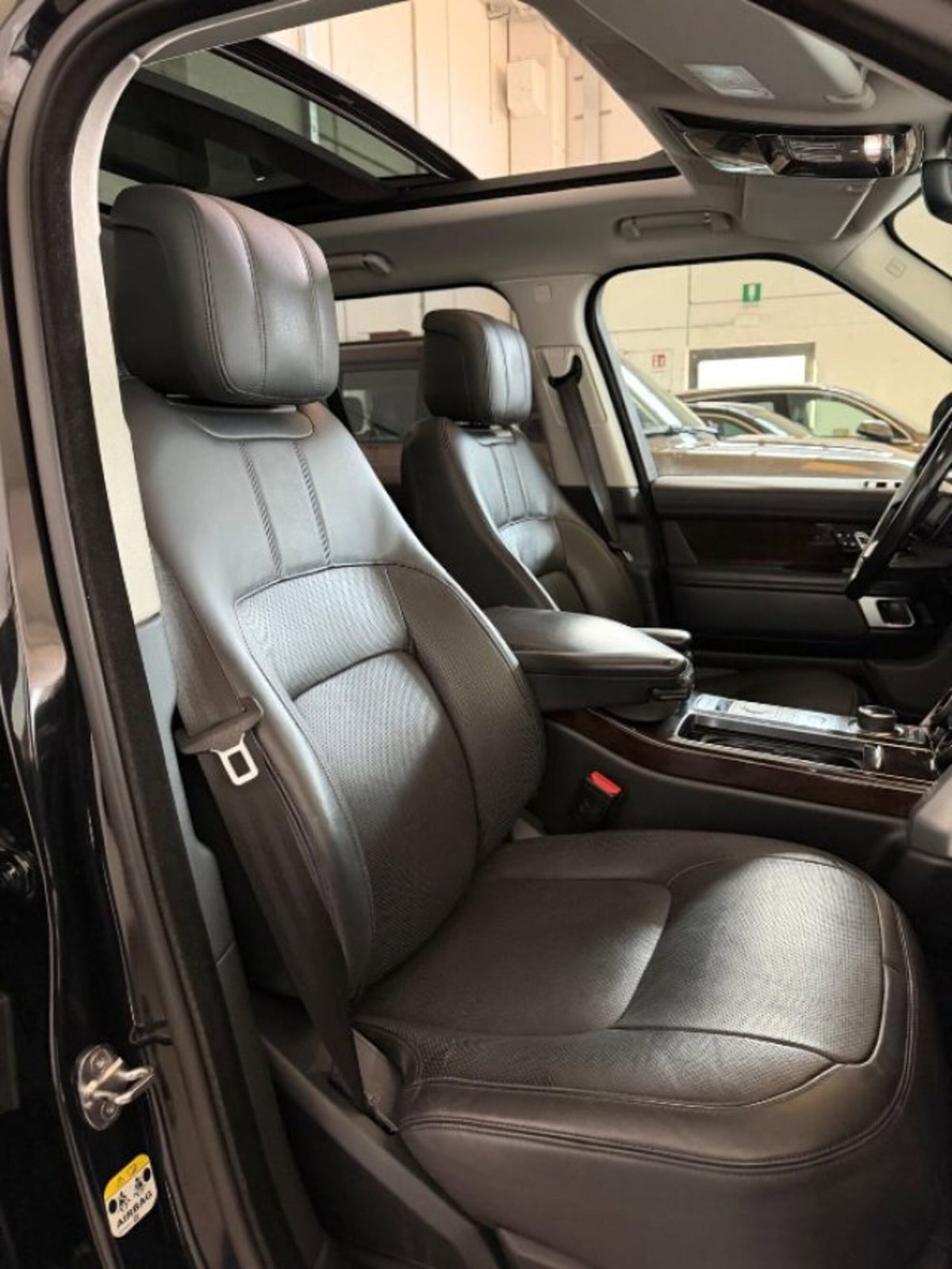 Land Rover Range Rover 3.0D l6 Autobiography (13)