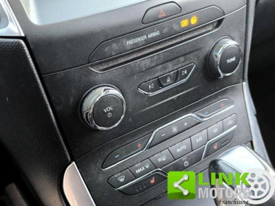 Ford Edge 2.0 TDCI 210 CV AWD Start&Stop Powershift Titanium (19)