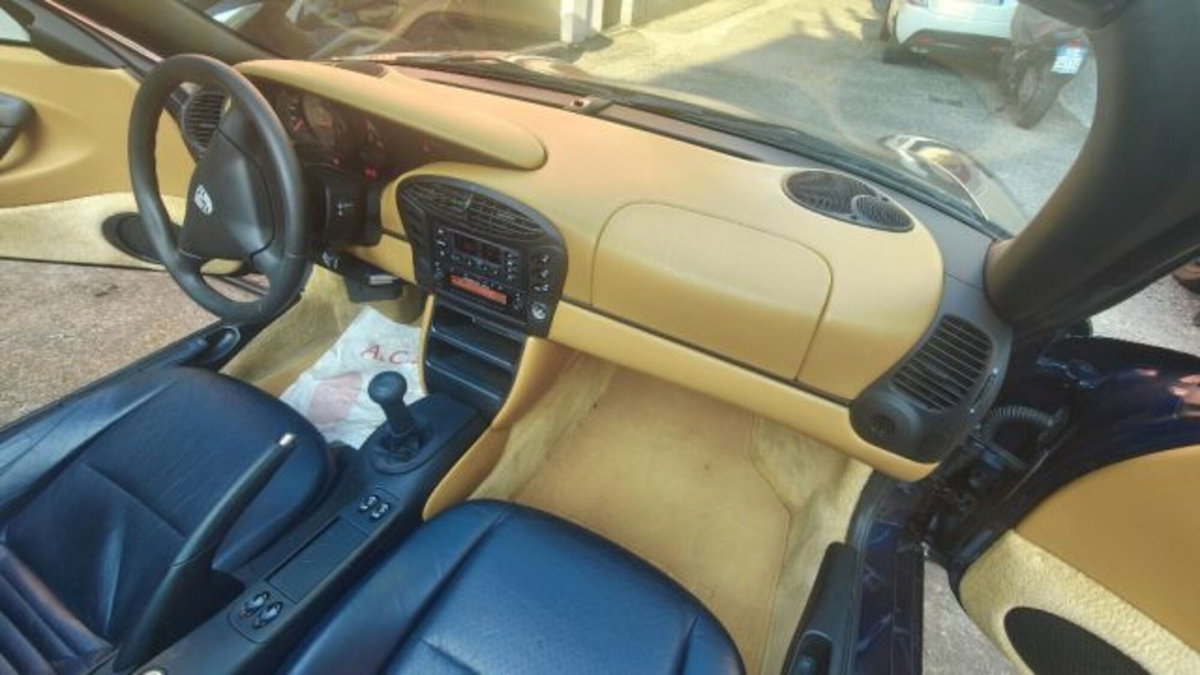 Porsche Boxster 2.7i 24V cat (9)