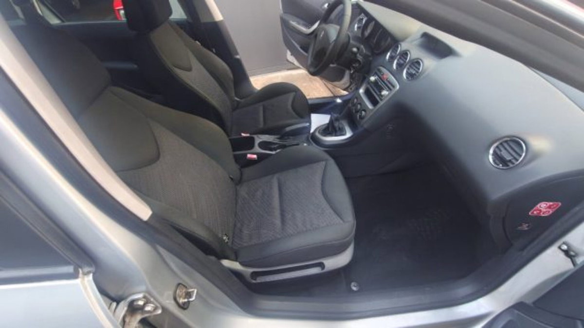 Peugeot 308 SW 1.4 VTi 95CV Premium (10)